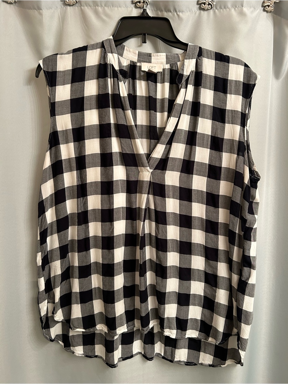 LOFT Black & White Buffalo Check Sleeveless V-Neck Top